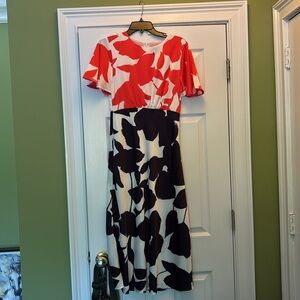 Ann Taylor beautiful midi dress size0. Sold out right away.